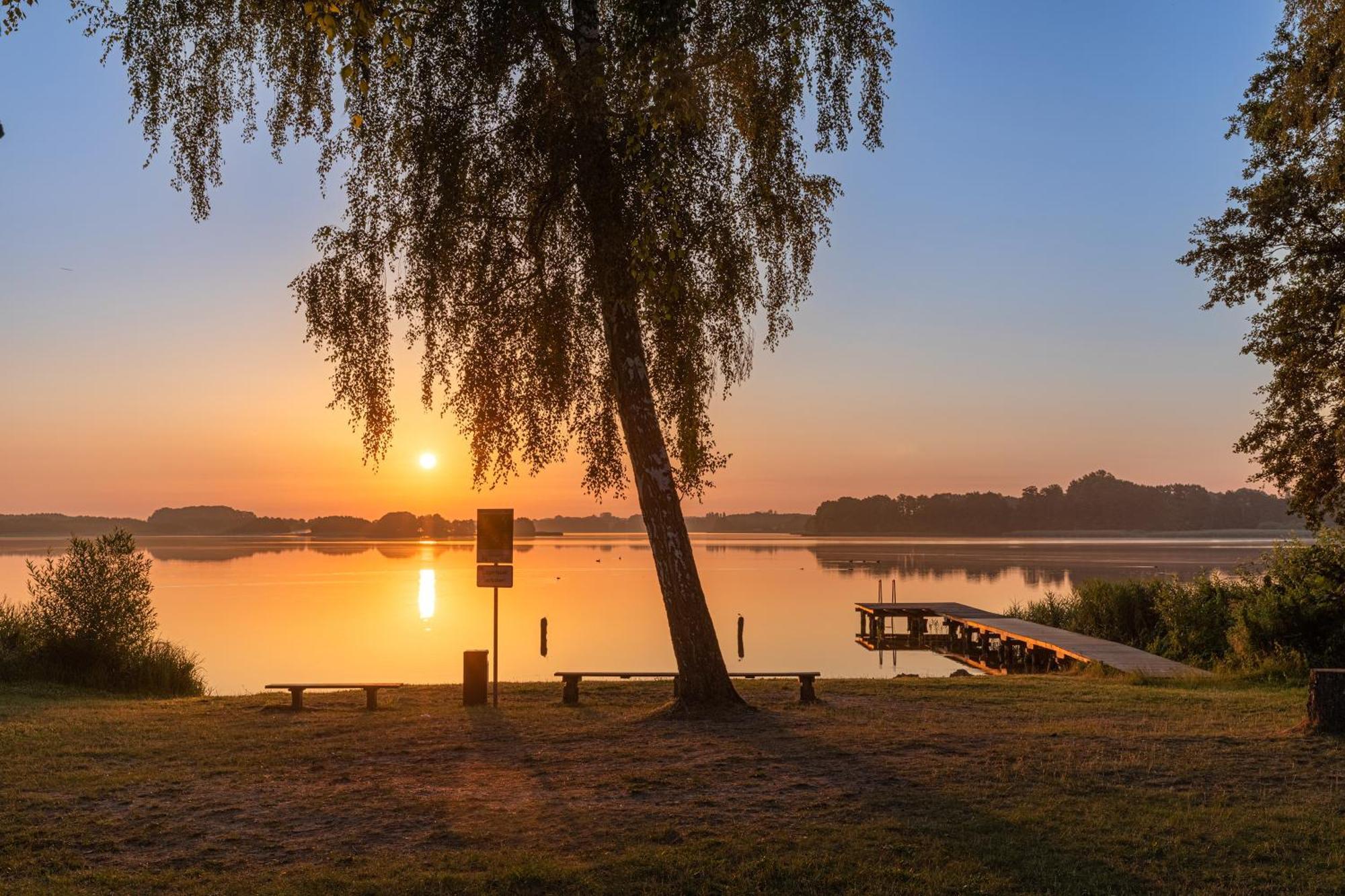 Apartmán Lotusblume - 5 Sterne Ferienunterkunft Mit Moeblierter Terrasse Am Krakower See Krakow am See Exteriér fotografie